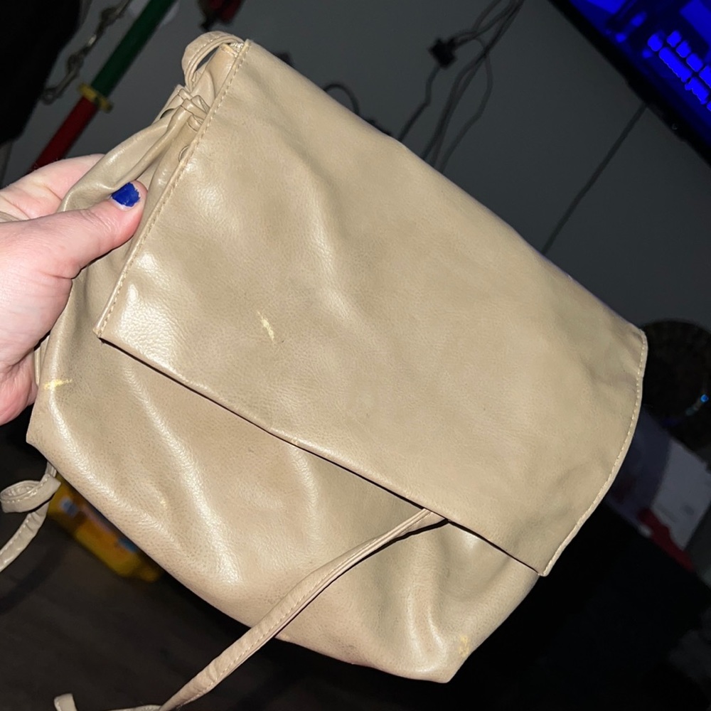 Vintage Sarne crossbody purse (has some discoloration no scuffs) magnet clasp